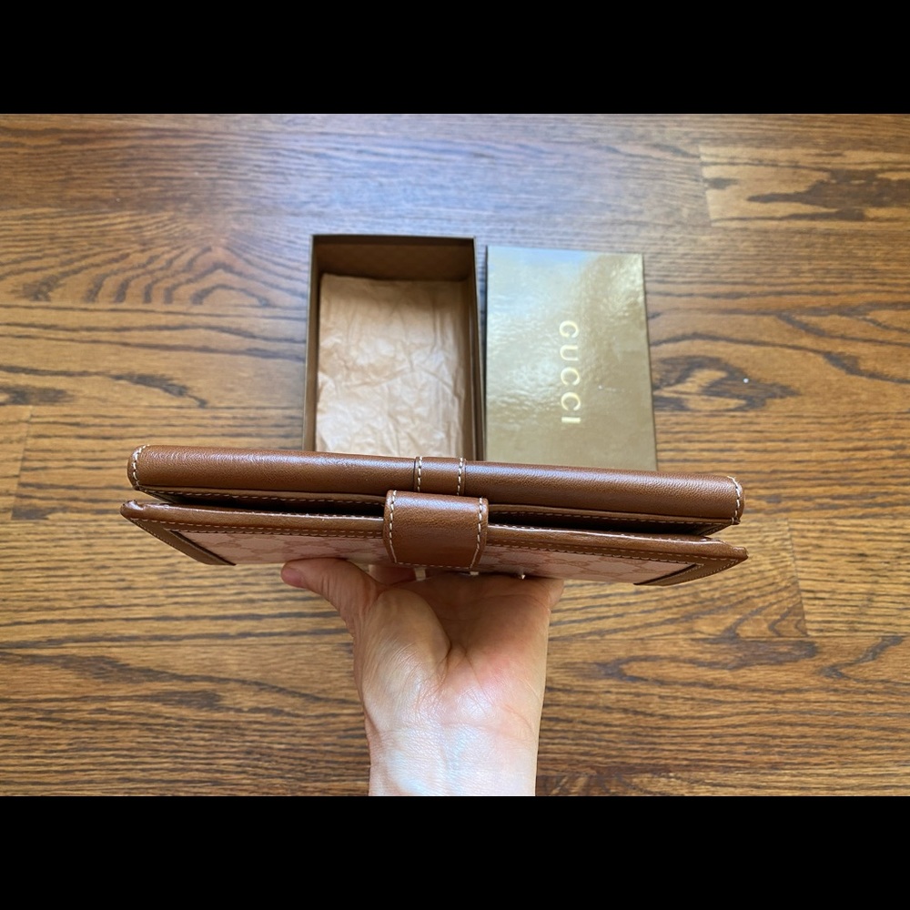 Gucci Wallet - image 5